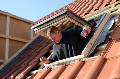 Pose de fenêtres de toit Velux à Giscaro